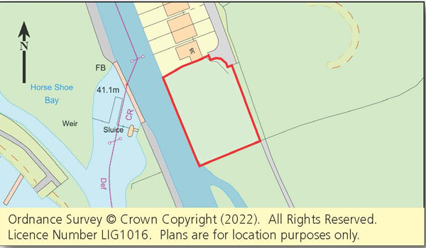 Lot: 145 - BEAUTIFUL PARCEL OF LAND IN GREATER LONDON OVERLOOKING THE GRAND UNION CANAL -